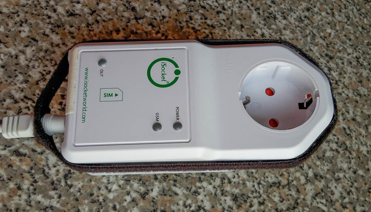 iSocket plug with an additional loop strips